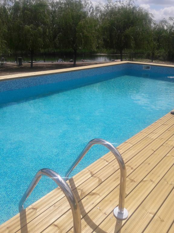 Pike Inn Dunavatul De Sus - Delta Dunarii Dunavăţu de Sus Eksteriør billede